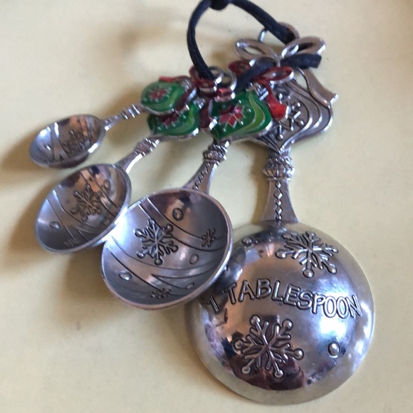 Vintage Christmas Measuring spoons baking cooking Holiday Decor great condition - Picture 2 of 9